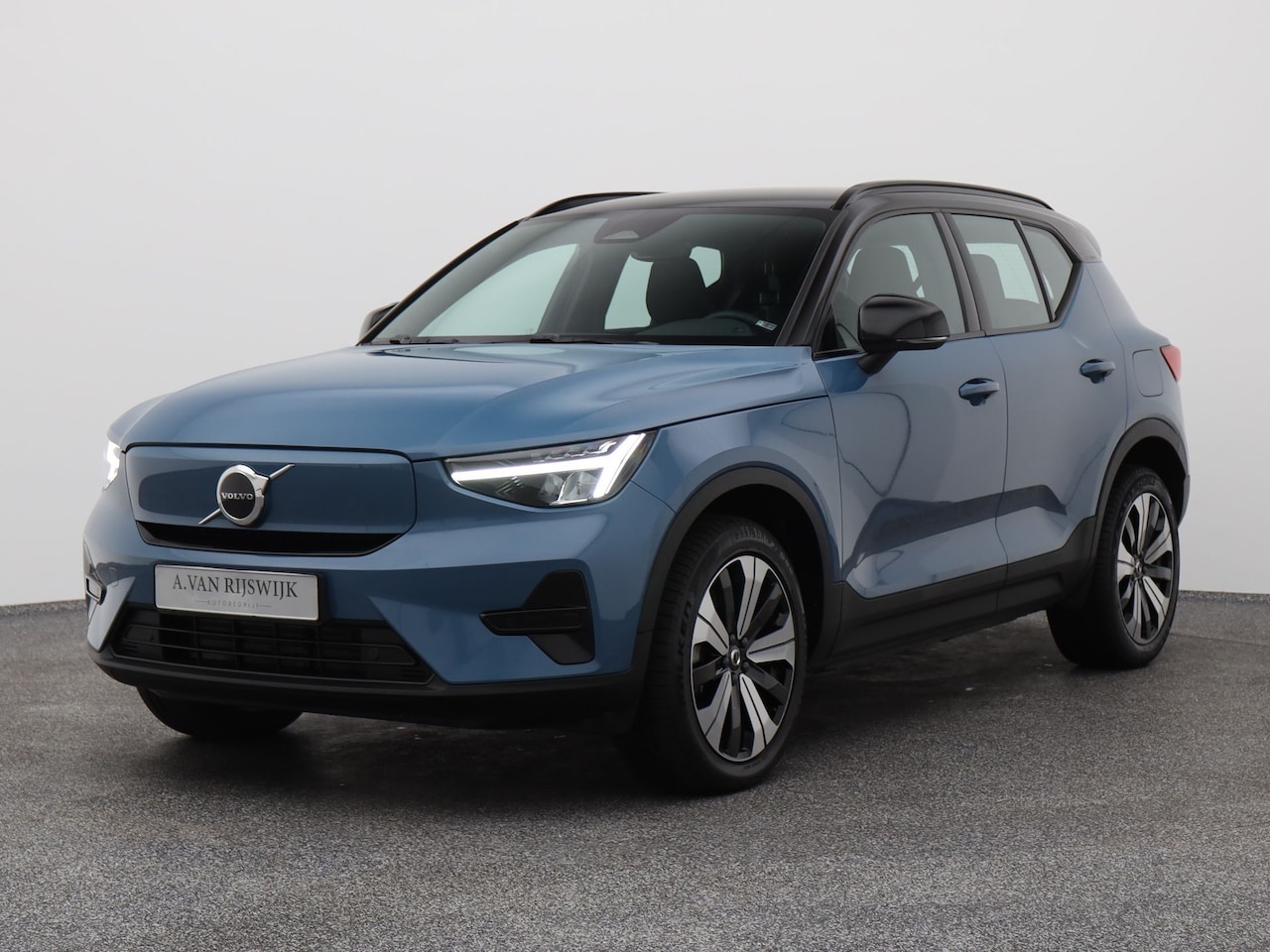 Volvo XC40 - Recharge P8 AWD R-Design | CAMERA | KEYLESS - AutoWereld.nl