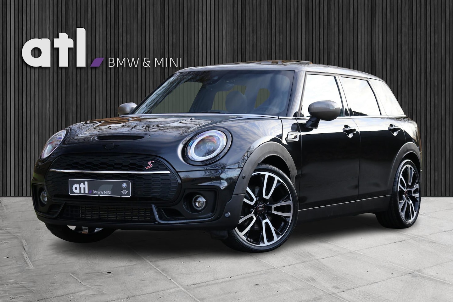 MINI Clubman - Mini 2.0 Cooper S John Cooper Works Panoramadak | Harman Kardon |  JCW aërodynamicaset | - AutoWereld.nl