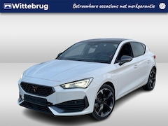CUPRA Leon - 1.4 e-Hybrid 204pk Performance DSG Automaat / Panorama dak / LM18 inch / Navigatie / Full