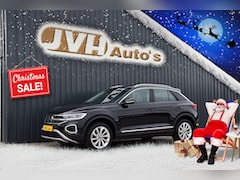 Volkswagen T-Roc - 1.5 TSi 150pk AUT/DSG Sport Style 06-2024 | Virtual CP | 1/2Leder | Full-LED | F1 | Cam