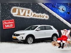 Volkswagen T-Roc - 1.5 TSi 150pk AUT/DSG Life 07-2022 | Virtual CP | Full-LED | Navi | Adapt.CC