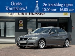 BMW 3-serie - 320i youngtimer 170 pk navigatie climate ctr cruise ctr schuif-kanteldak pdc v/a xenon lmv