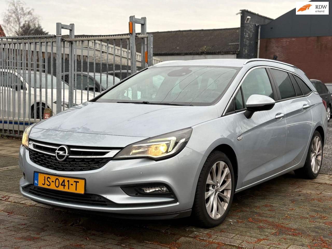 Opel Astra Sports Tourer - 1.6 CDTI Business+ | LED | Navigatie | Trekhaak | 17” LMV | - AutoWereld.nl
