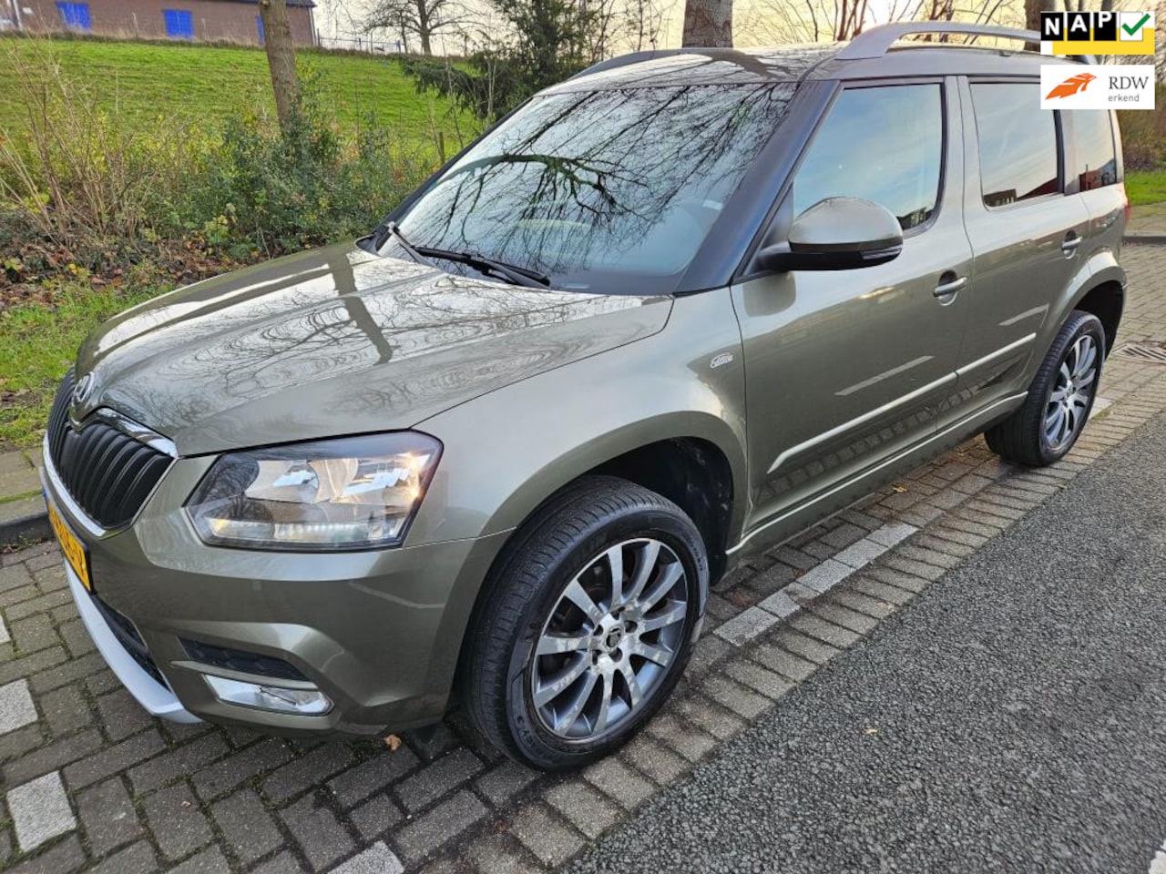 Skoda Yeti - 1.2 TSI Greentech Edition navi,6versneliingen ,nap nieuwe apk - AutoWereld.nl