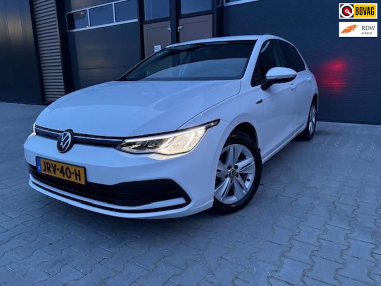 Volkswagen Golf - 1.0 eTSI Life|DSG|1 eig|LED|Carplay|ACC| - AutoWereld.nl