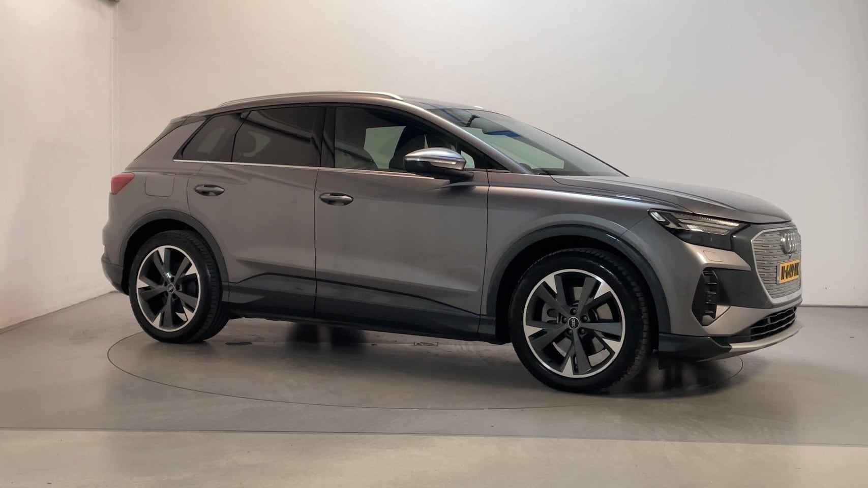 Audi Q4 e-tron - 40 Launch edition Advanced Plus 77 kWh Panoramadak Camera Stoelverwarming - AutoWereld.nl