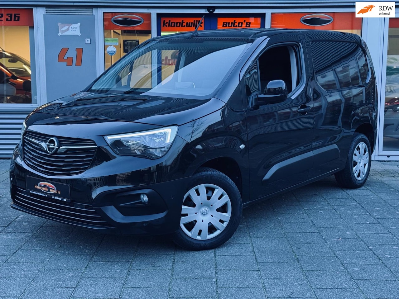 Opel Combo - 1.2 T Innovation 11.000km *MARGE* Benzine BPM Vrij! 1e Eigenaar Navigatie Cruise Camera - AutoWereld.nl
