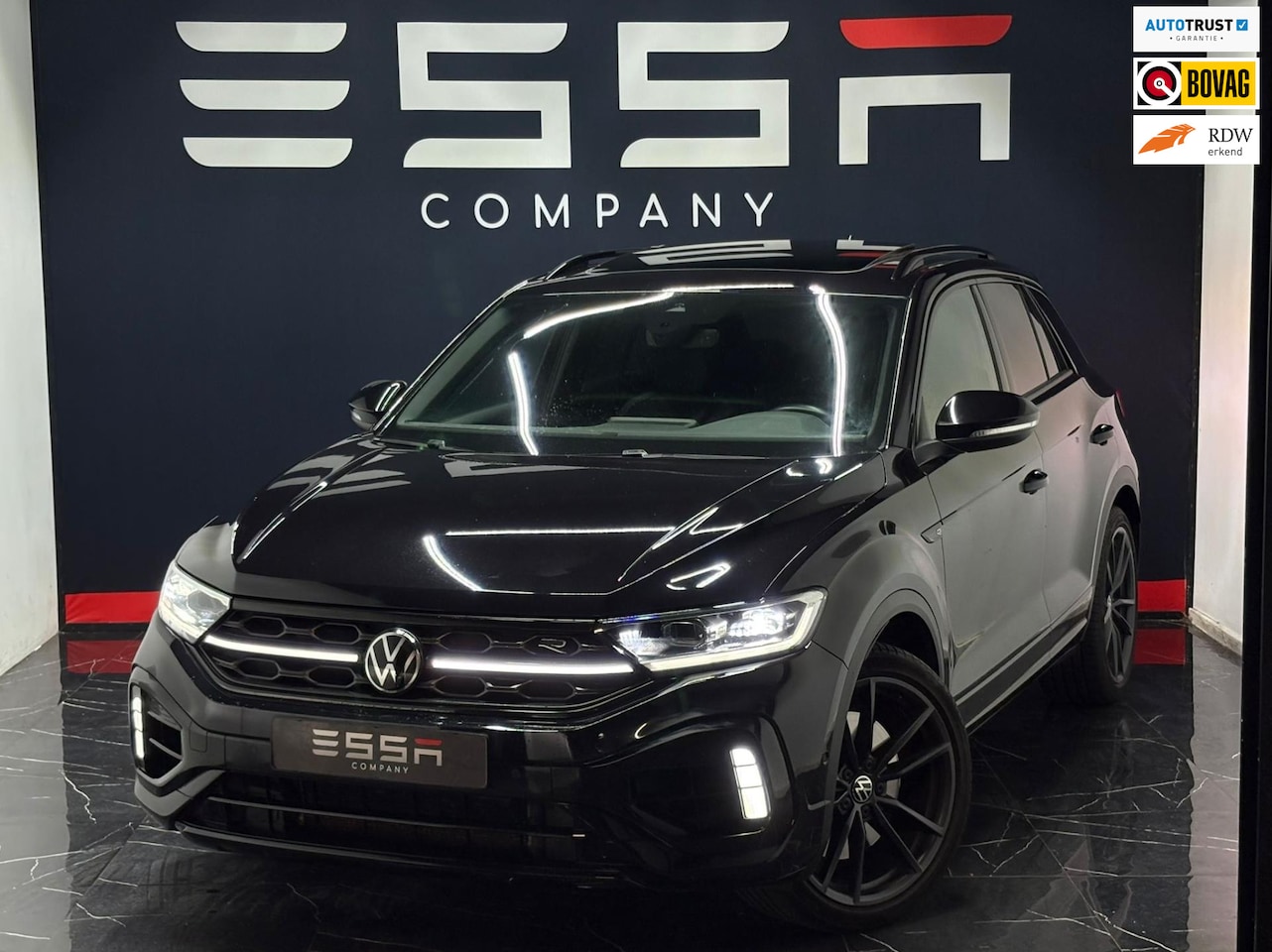 Volkswagen T-Roc - 2.0 TSI 4Motion R- Akra Pano IQ Camera - AutoWereld.nl