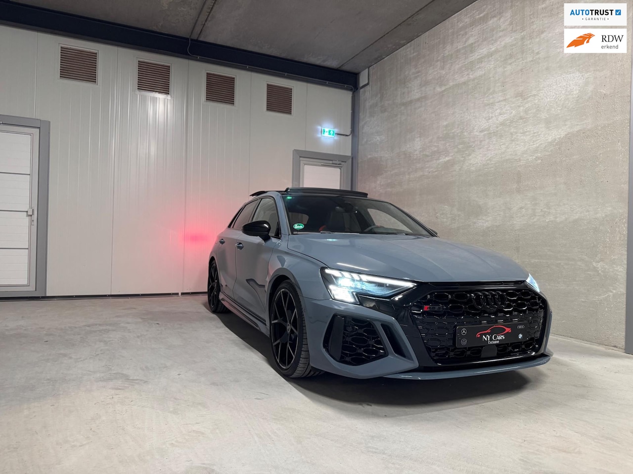 Audi A3 Sportback - 2.5 TFSI RS 3 Quattro | Pano | B&O | Carbon | Matrix - AutoWereld.nl