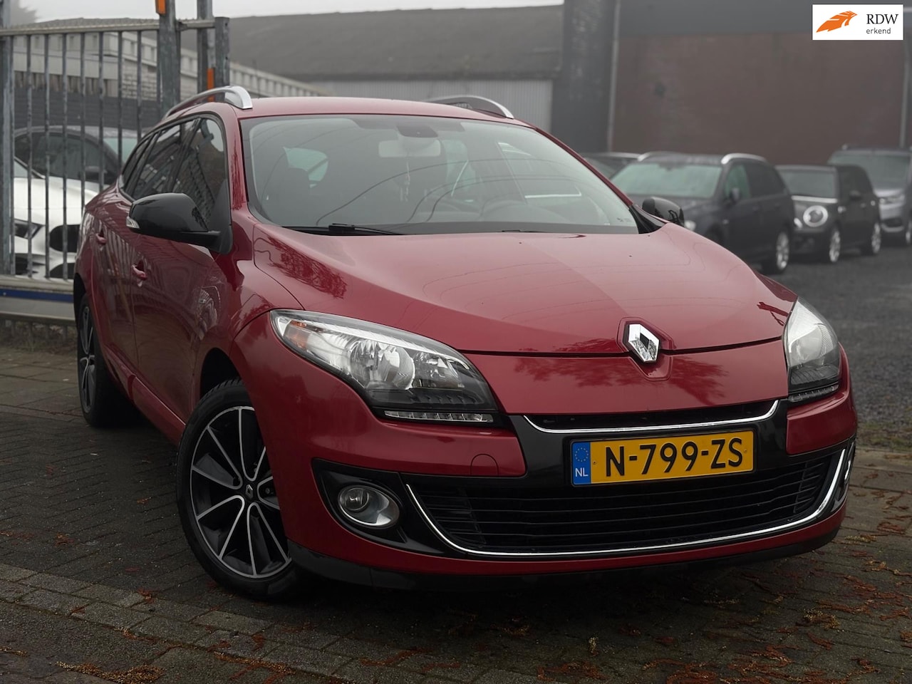 Renault Mégane Estate - 1.2 TCe Bose | Nwe D-Ketting | 17” LMV | Navigatie | Trekhaak | Climate control | Cruise c - AutoWereld.nl