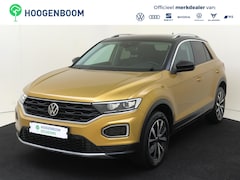 Volkswagen T-Roc - 1.5 TSI Life | Parkeersensoren | Adaptieve cruise control | Digital cockpit pro | CarPlay