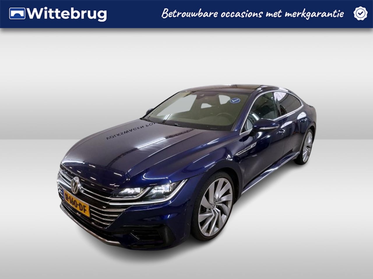 Volkswagen Arteon - 1.5 TSI R-Line / AUTOMAAT/ PANO/ DYNAUDIO/ DIGITAL DASHBOARD/ CAMERA/ PARK. SENSOREN/ LED/ - AutoWereld.nl