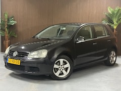 Volkswagen Golf - 1.4 FSI Trendline
