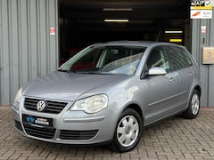Volkswagen Polo - 1.4-16V Comfortline Bluetooth l Cruisecontrol