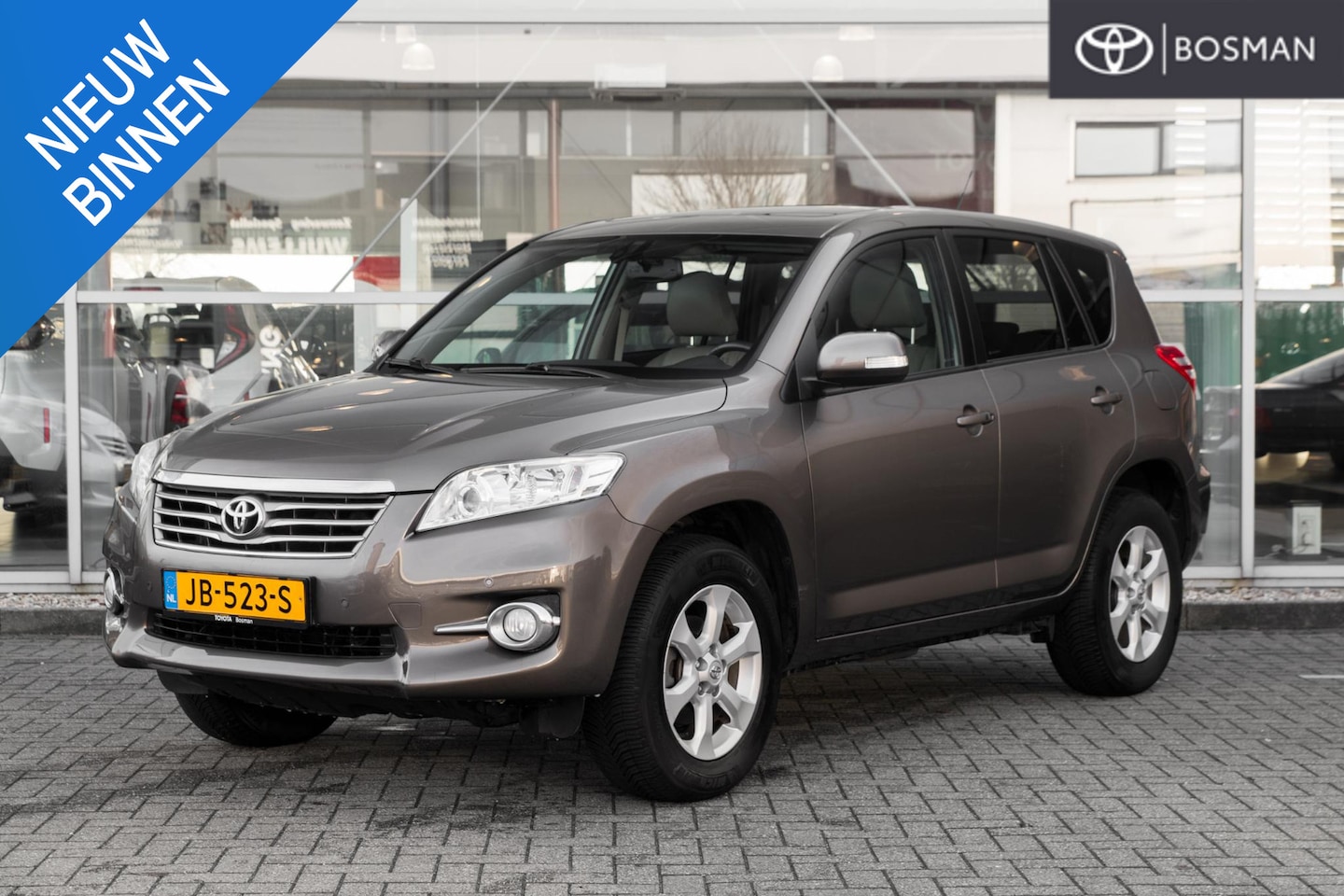 Toyota RAV4 - 2.0 VVTi Executive Business Nieuwstaat|Schuif/kanteldak - AutoWereld.nl