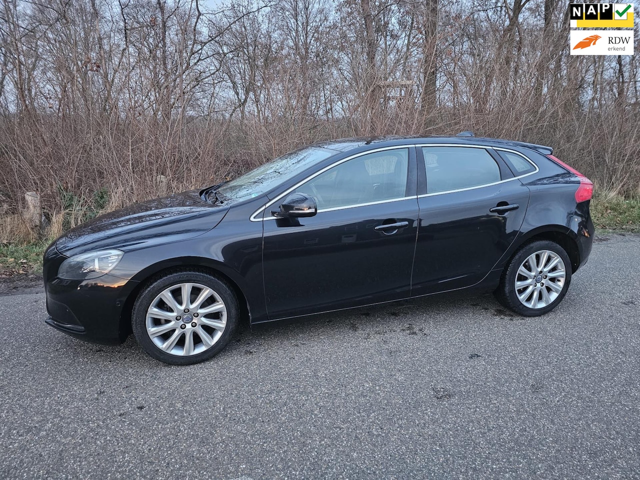 Volvo V40 - 1.6 D2 Momentum 1.6 D2 Momentum - AutoWereld.nl