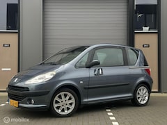 Peugeot 1007 - 1.4 75pk Automaat Elek Deuren Elek ramen airco