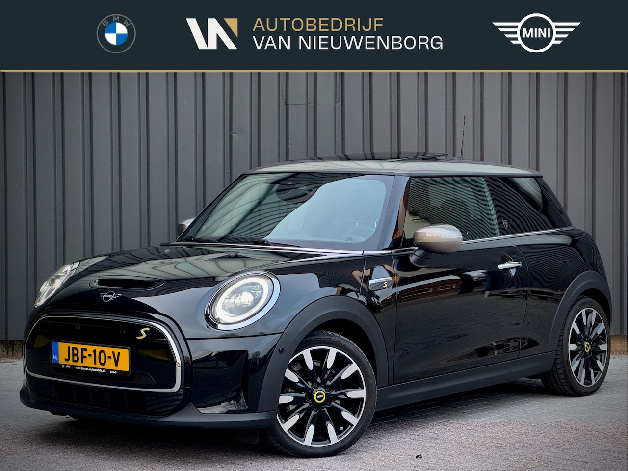 MINI Mini-Electric - Yours 33 kWh | Panoramadak | Harman Kardon | Adaptive Cruise | Yours Nappa Leder | Camera - AutoWereld.nl