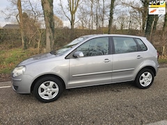 Volkswagen Polo - 1.4-16V Comfortline