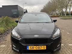 Ford Focus - 1.0 ST-Line Navigatie | Climate Control | Parkeersensoren | Bluetooth