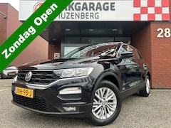 Volkswagen T-Roc - 1.0 TSI Style // APPLE CARPLAY - ANDROID AUTO // PDC // CLIMA // STOELVERWARMING //