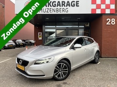 Volvo V40 - 2.0 T2 Momentum // NAVI // PDC // CLIMA // CRUISE // LED KOPLAMPEN // BLUETOOTH //