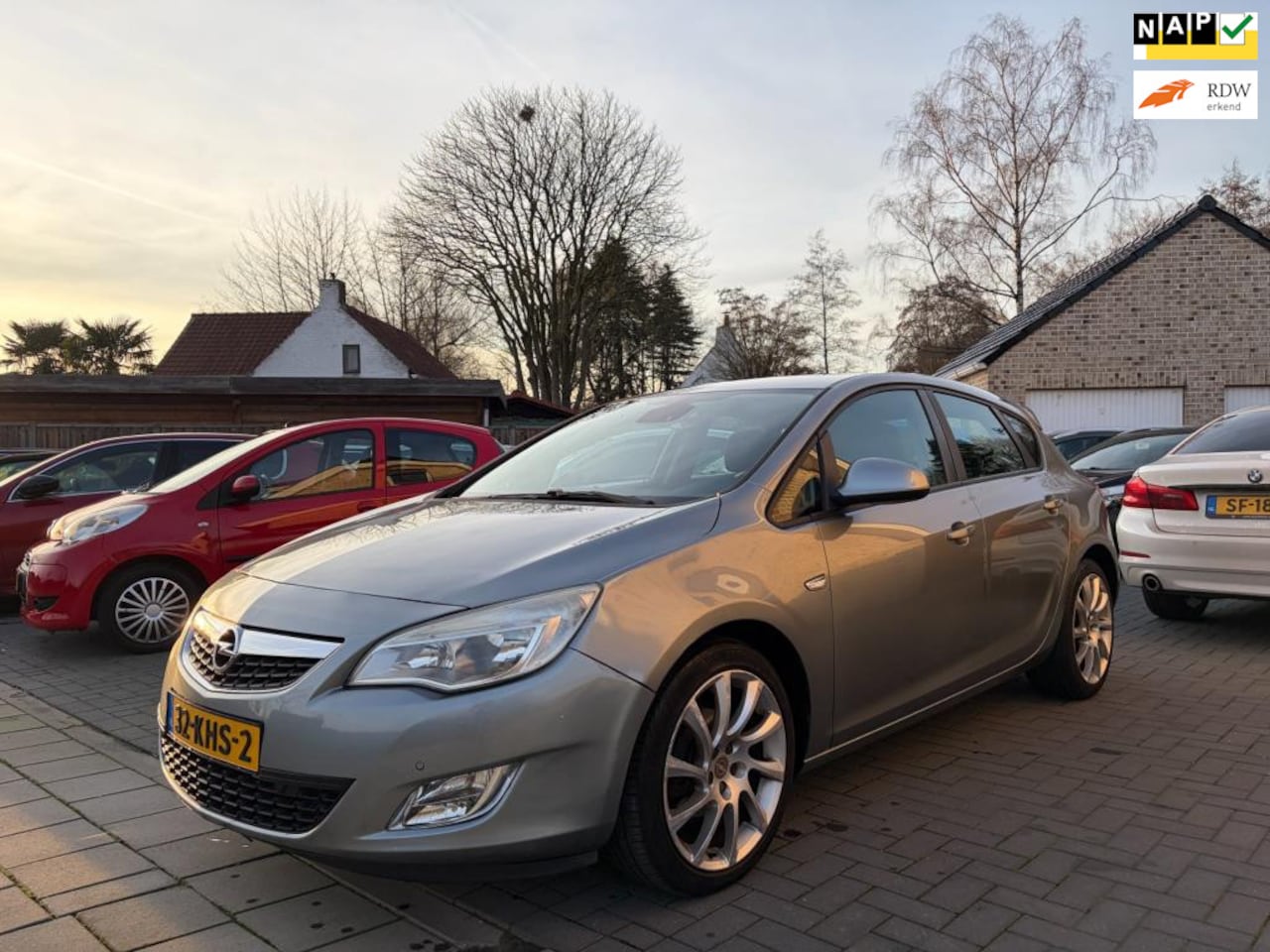 Opel Astra - 1.6 Edition 5-DRS Airco Navigatie PDC CCT Nap Logisch Boekjes Org Nl - AutoWereld.nl