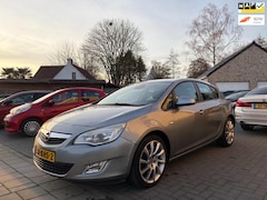 Opel Astra - 1.6 Edition 5-DRS Airco Navigatie PDC CCT Nap Logisch Boekjes Org Nl