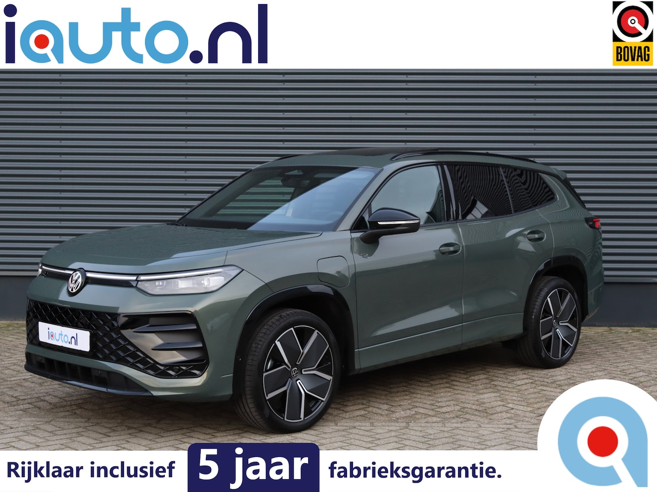 Volkswagen Tayron - 1.5 eHybrid 272PK R-Line Black Style IQ.Light/Pano/Keyless/Camera/DCC/ACC/Dodehoek/20"/Tre - AutoWereld.nl