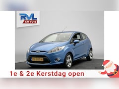 Ford Fiesta - 1.4 Titanium Keyless Entry Lichtmetaal 15 Inch Airco Climate