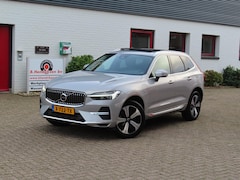 Volvo XC60 - T6 Plug-In Hybrid 350pk Aut AWD Essential Edition Bright/ bekleding leder/ Trekhaak/ Panor