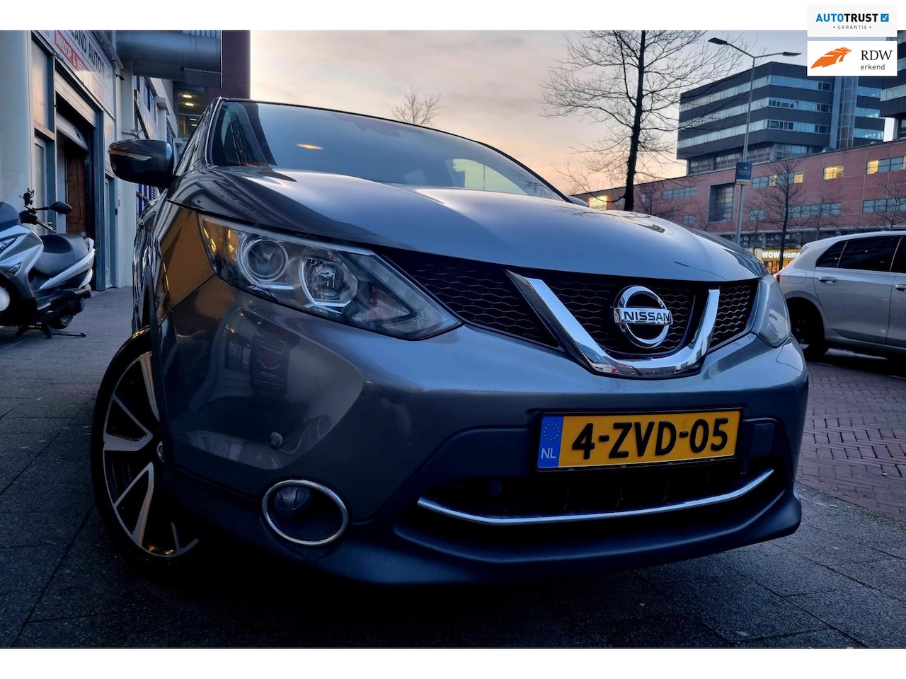 Nissan Qashqai - 1.2 Acenta Airco Navi Camera CrusCtrl - AutoWereld.nl
