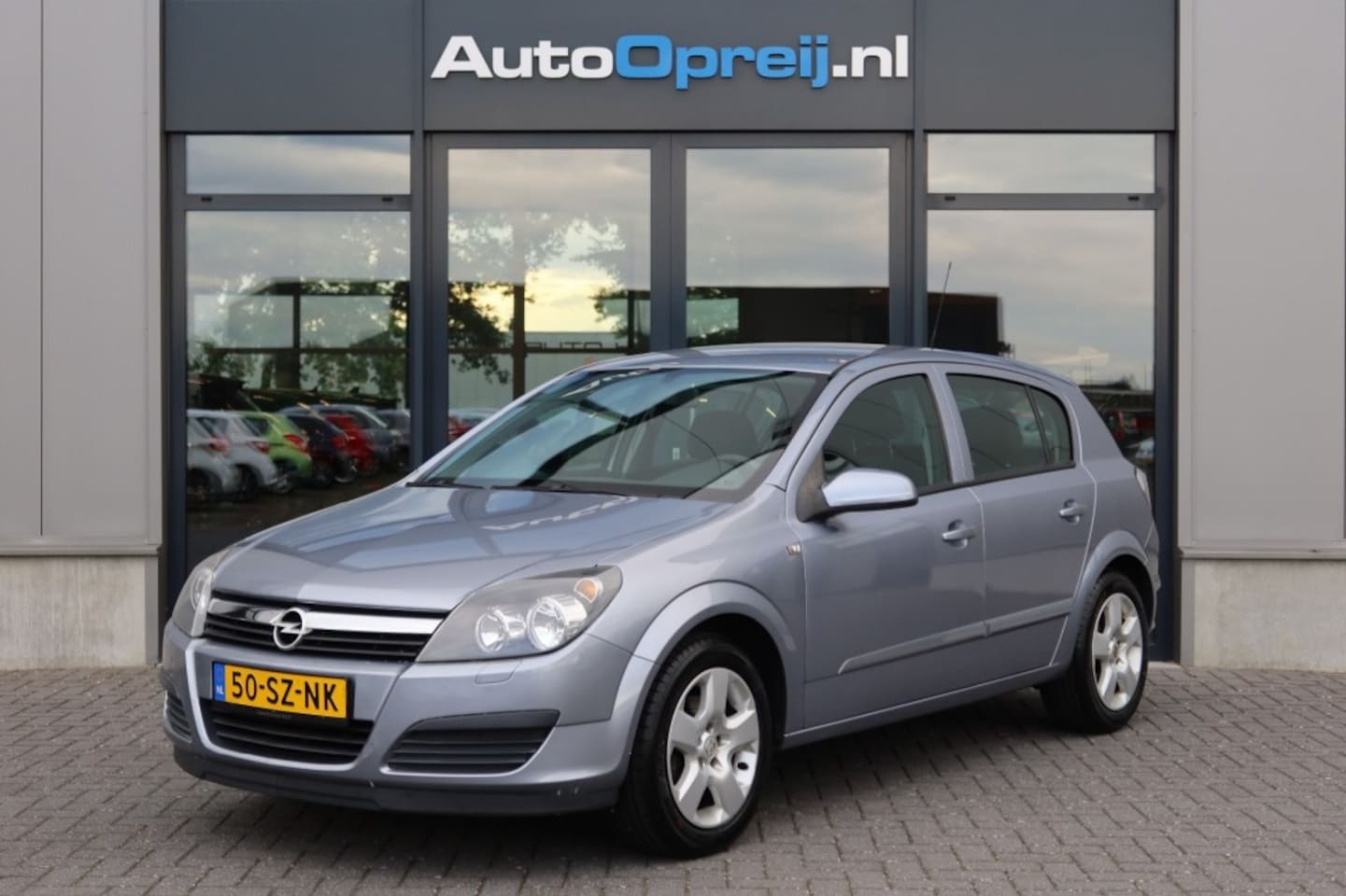 Opel Astra - 1.6 Edition 5drs. Airco, Cruise, Trekhaak - AutoWereld.nl