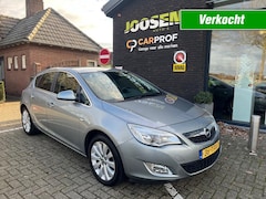 Opel Astra - 1.4 TURBO COSMO