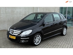 Mercedes-Benz B-klasse - 180 5DRS AUT 2010 Zwart PDC|CRUISE