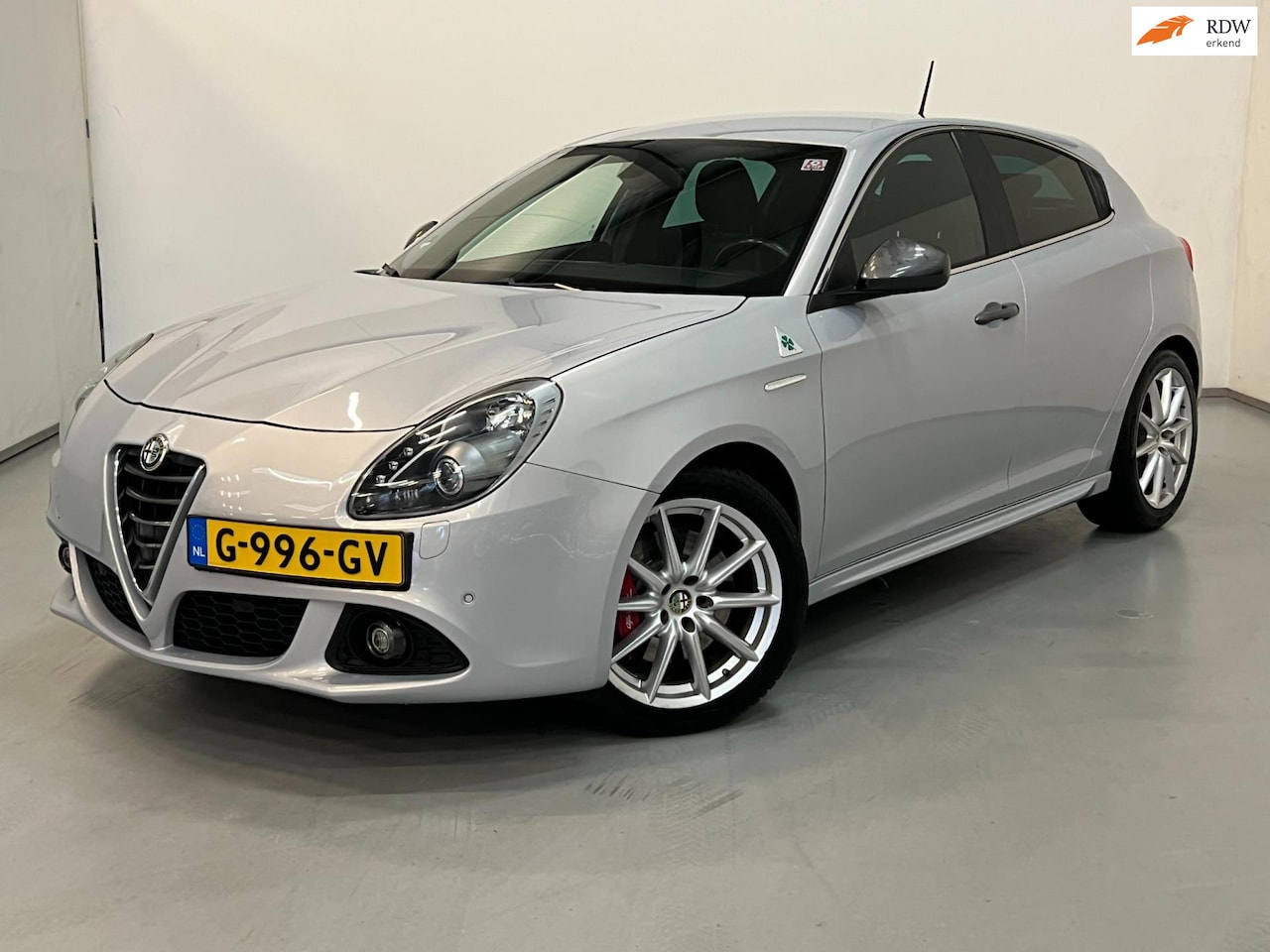 Alfa Romeo Giulietta - 1.7 TBi Quadrifoglio Verde / Bose / Xenon - AutoWereld.nl