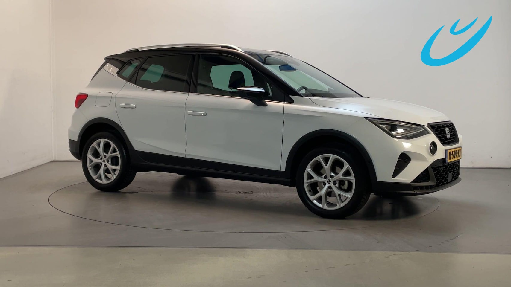 SEAT Arona - 1.0 TSI FR Business Intense Camera Navigatie Virtual Cockpit Stoelverwarming - AutoWereld.nl