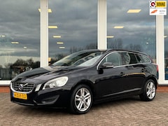 Volvo V60 - 2.0 Turbo AUT. Summum - Navi - Clima - PDC - Trekhaak