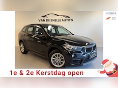 BMW X1 - SDrive18i Centennial High Executive AUTOMAAT/PDC/STOELVERWARMING