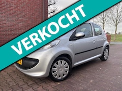 Peugeot 107 - 1.0-12V XS