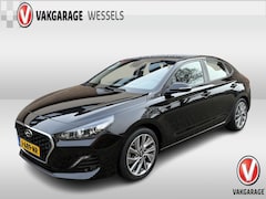 Hyundai i30 Fastback - 1.4 T-GDI Comfort Automaat | PDC | Camera | Trekhaak |