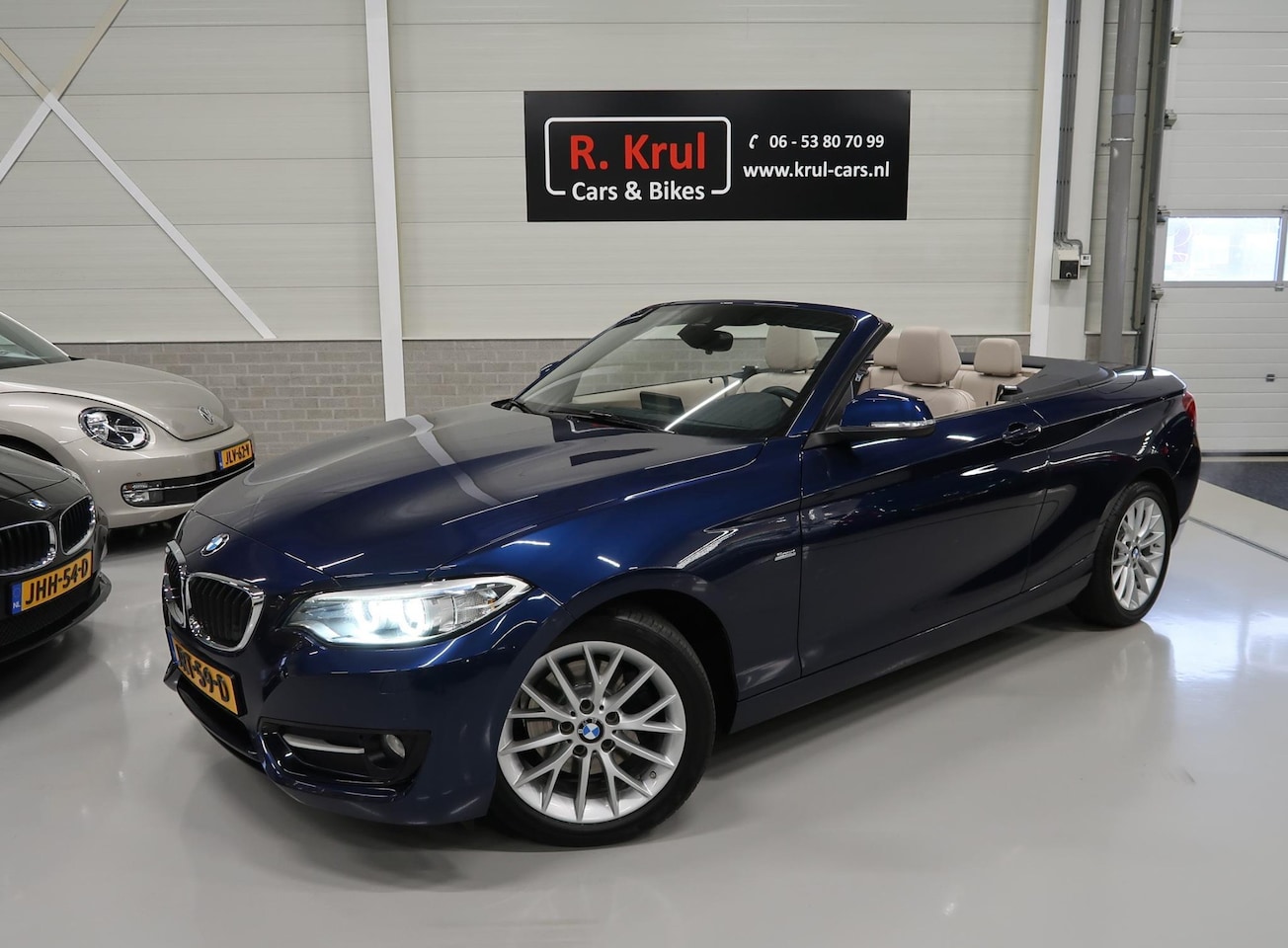 BMW 2-serie Cabrio - 220i Sport Automaat Airco-ecc Trekhaak afneembaar Navigatie Sportstoelen Leer Beige Diepze - AutoWereld.nl
