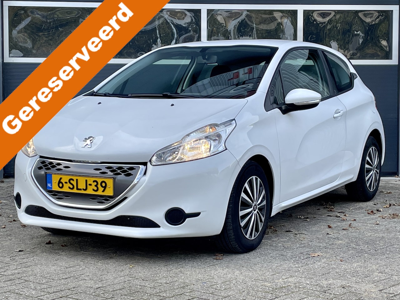 Peugeot 208 - 1.4 e-HDi Active  | NL AUTO MET NAP | CLIMA | NAVI | BLUETOOTH | - AutoWereld.nl