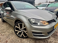 Volkswagen Golf - 1.2 TSI Trend Ed