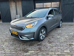 Kia Niro - 1.6 GDi Hybrid First Edition, CAMERA, HALF LEER, TREKHAAK
