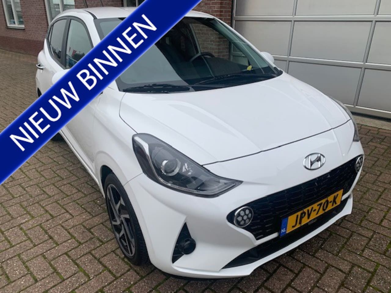 Hyundai i10 - 1.0 Premium Camera / Verwarmd stuur-stoelen / Navigatie - AutoWereld.nl