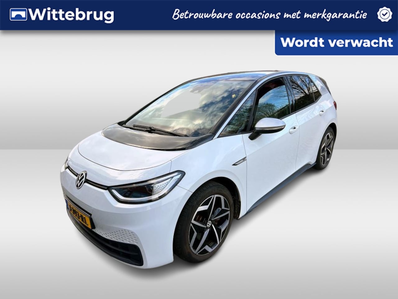 Volkswagen ID.3 - First Plus 58 kWh / Zwart Dak/ LED/ Navi/ Camera/ Haak+/ 19" - AutoWereld.nl