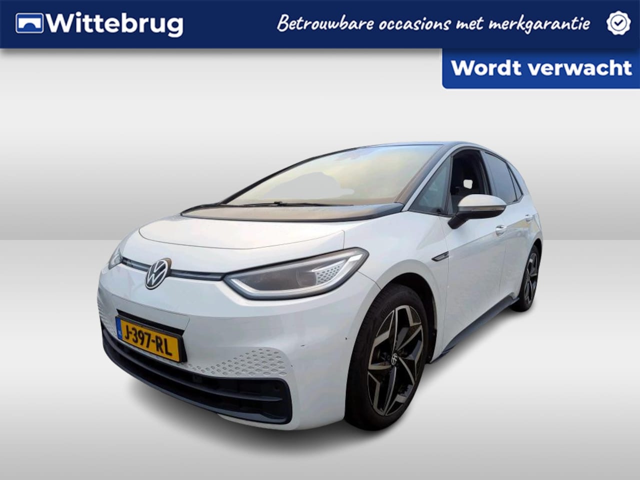 Volkswagen ID.3 - First Plus 58 kWh / Zwart Dak / LED / Navi / Camera / 19" LMV - AutoWereld.nl