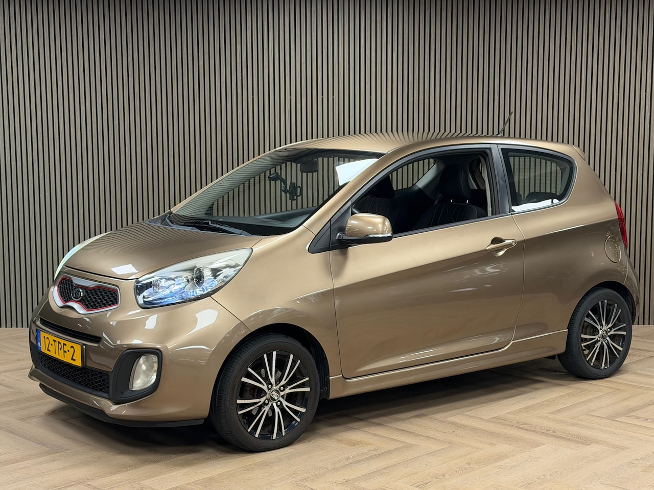 Kia Picanto - 1.2 CVVT Plus Pack NAP NAVI AIRCO - AutoWereld.nl