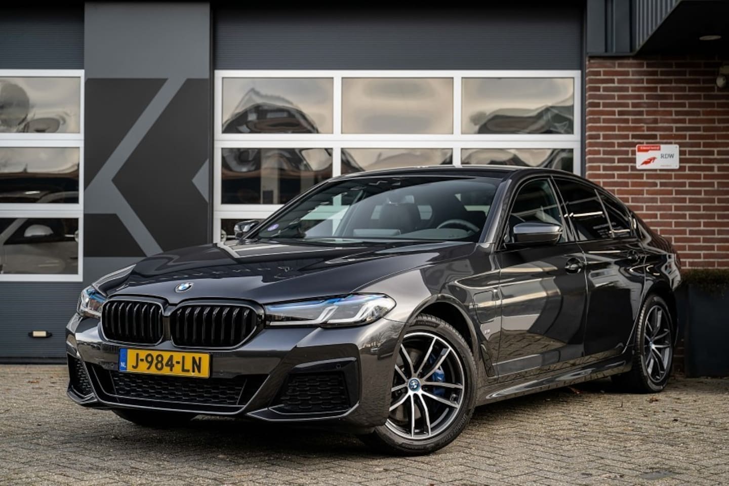 BMW 5-serie - 530 530e High Executive | NAP | M-Sport | Shadow | Laser | Leder | Hifi-audio | Memory | S - AutoWereld.nl